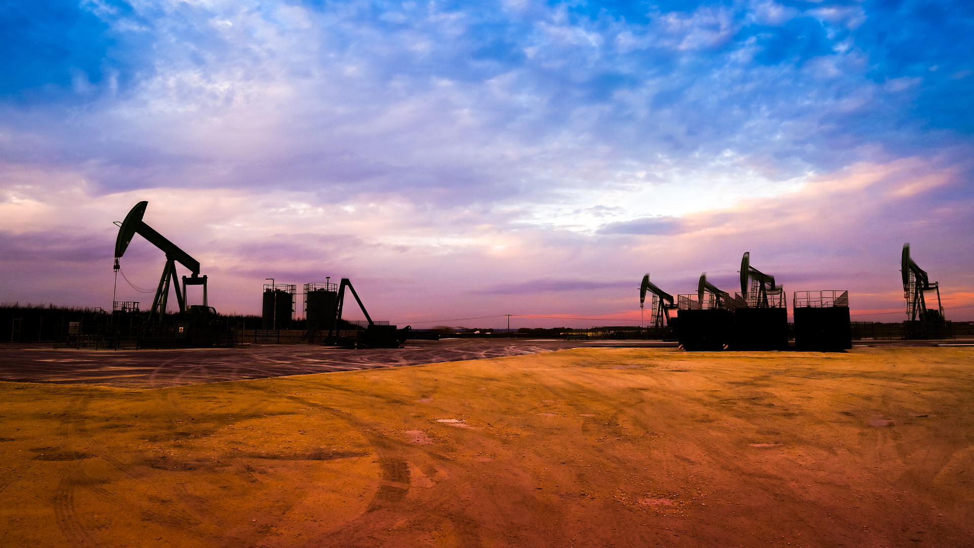 Photo of oil field heavy saturated