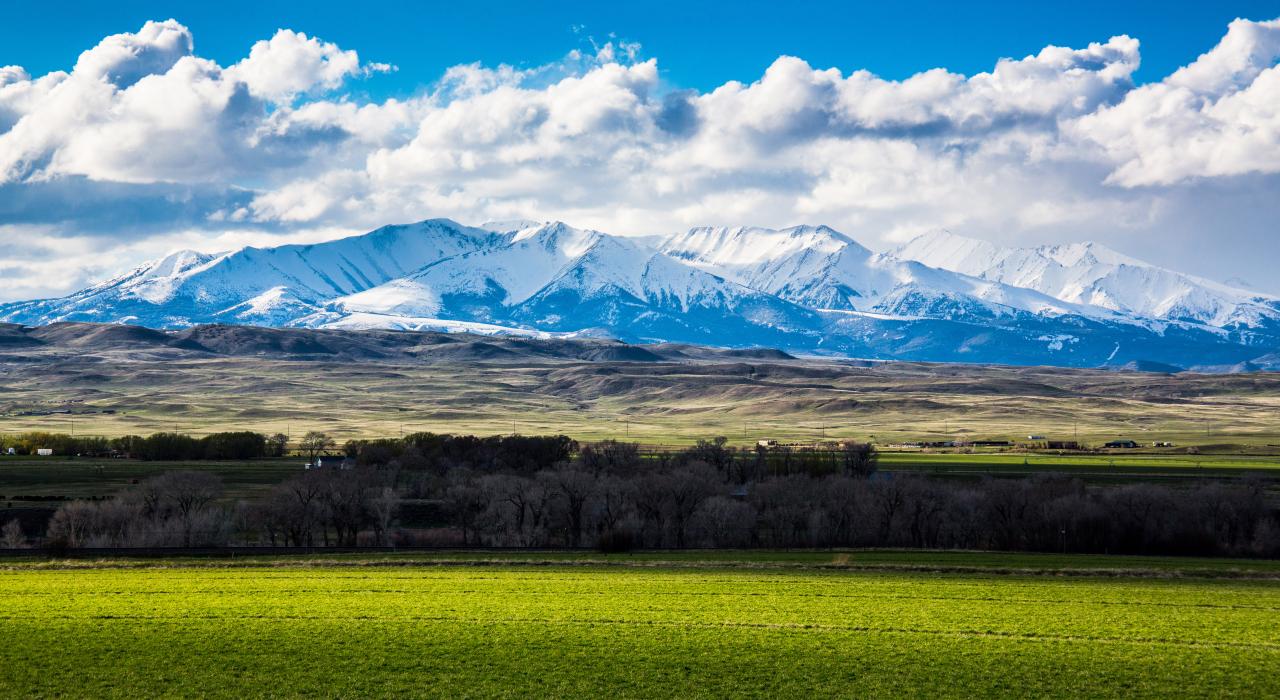 TheCrazyMountains_Bozeman_GettyImages-492816037_Web72DPI